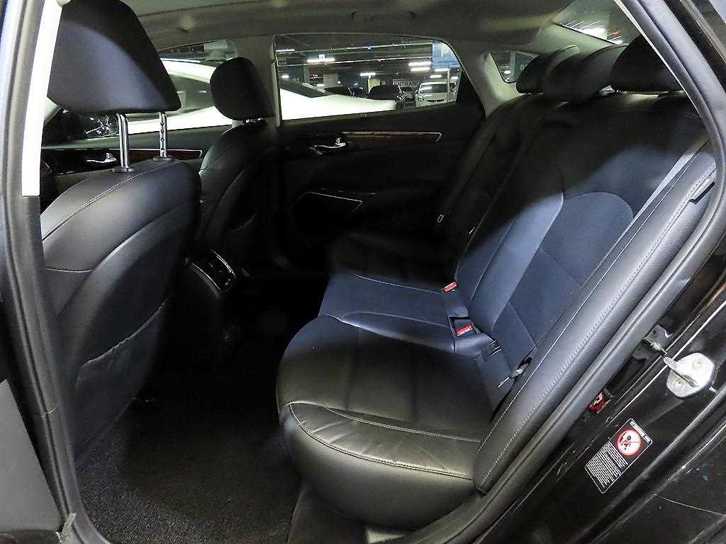 KIA K7 - Vista 7