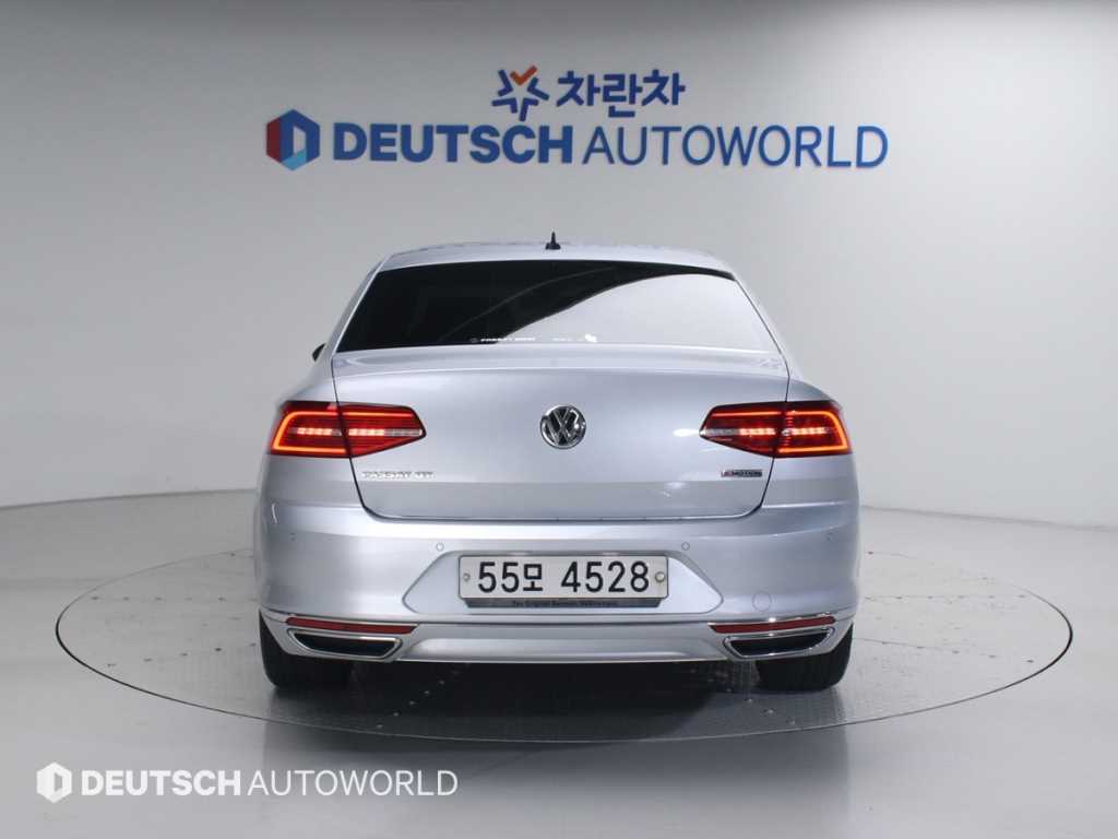 Volkswagen Passat - Vista 4