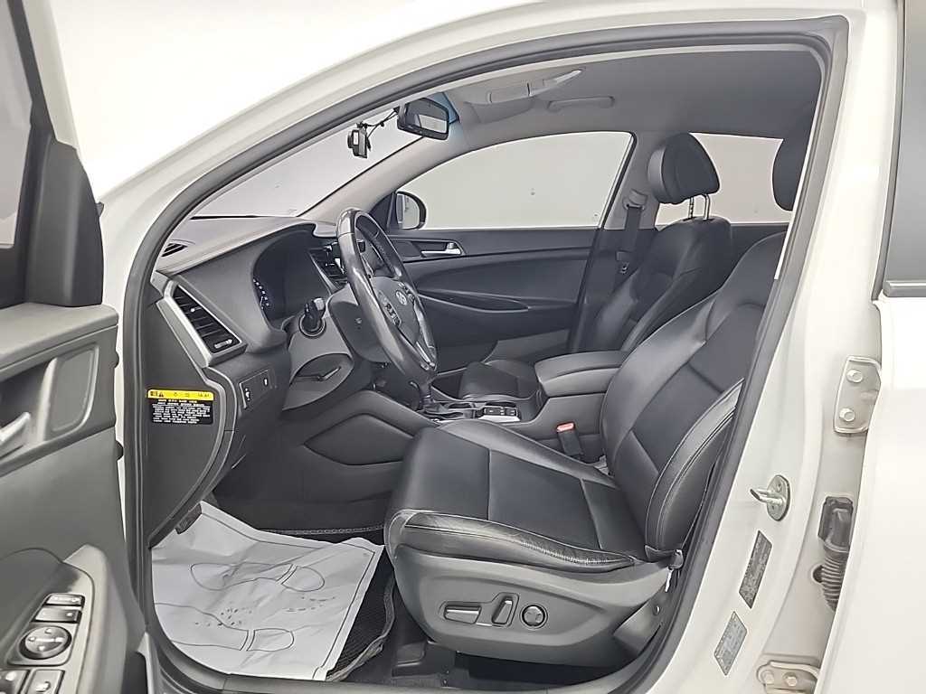 HYUNDAI Tucson - Vista 11