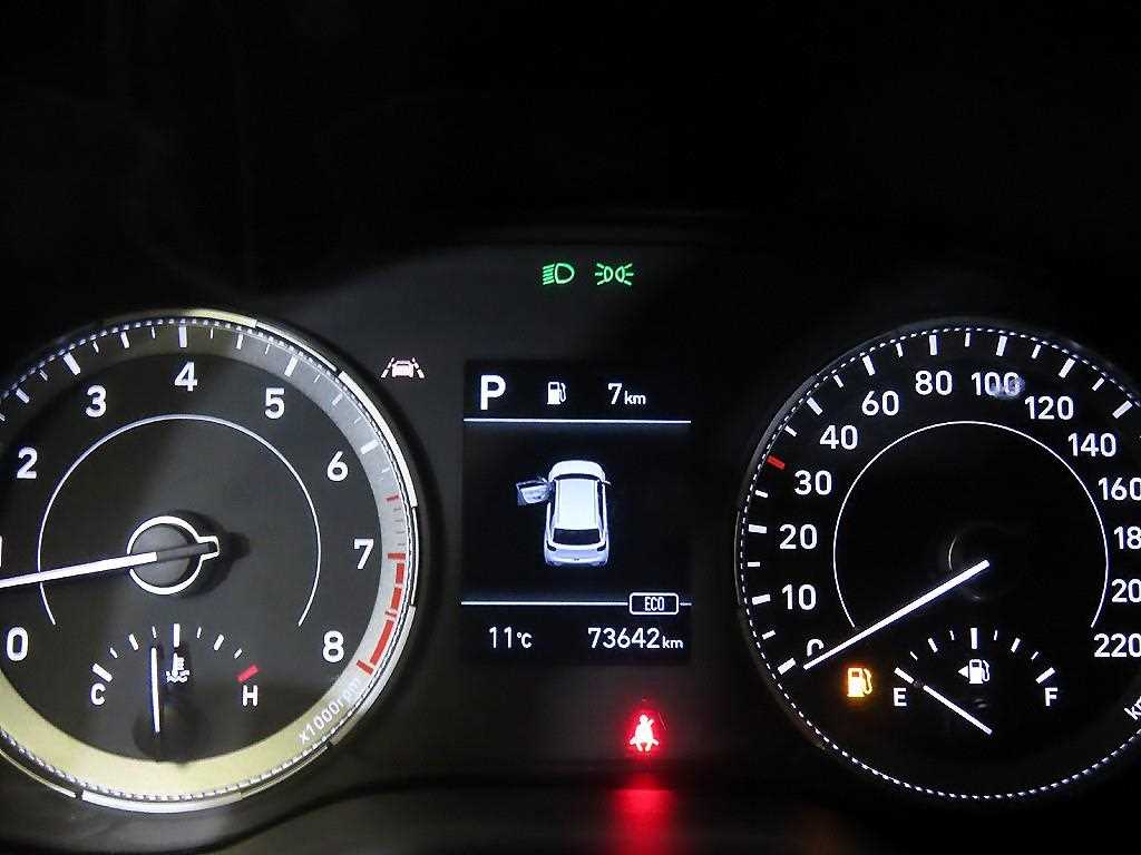 HYUNDAI Venue - Vista 9