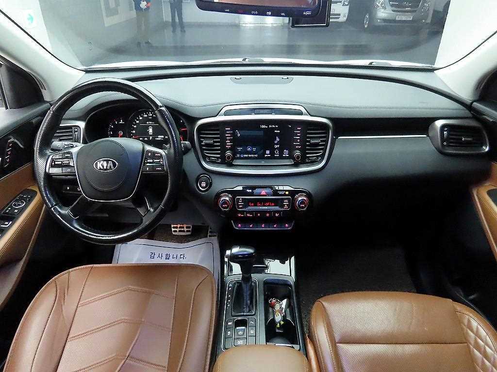 KIA Sorento - Vista 8