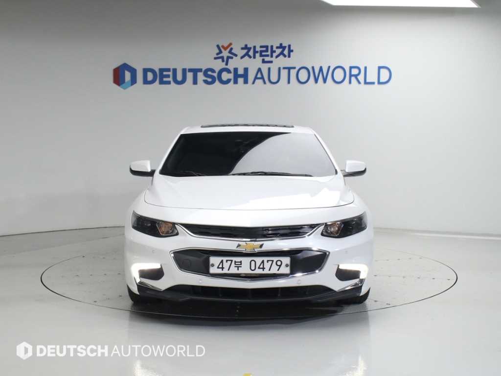 Chevrolet Malibu - Vista 3