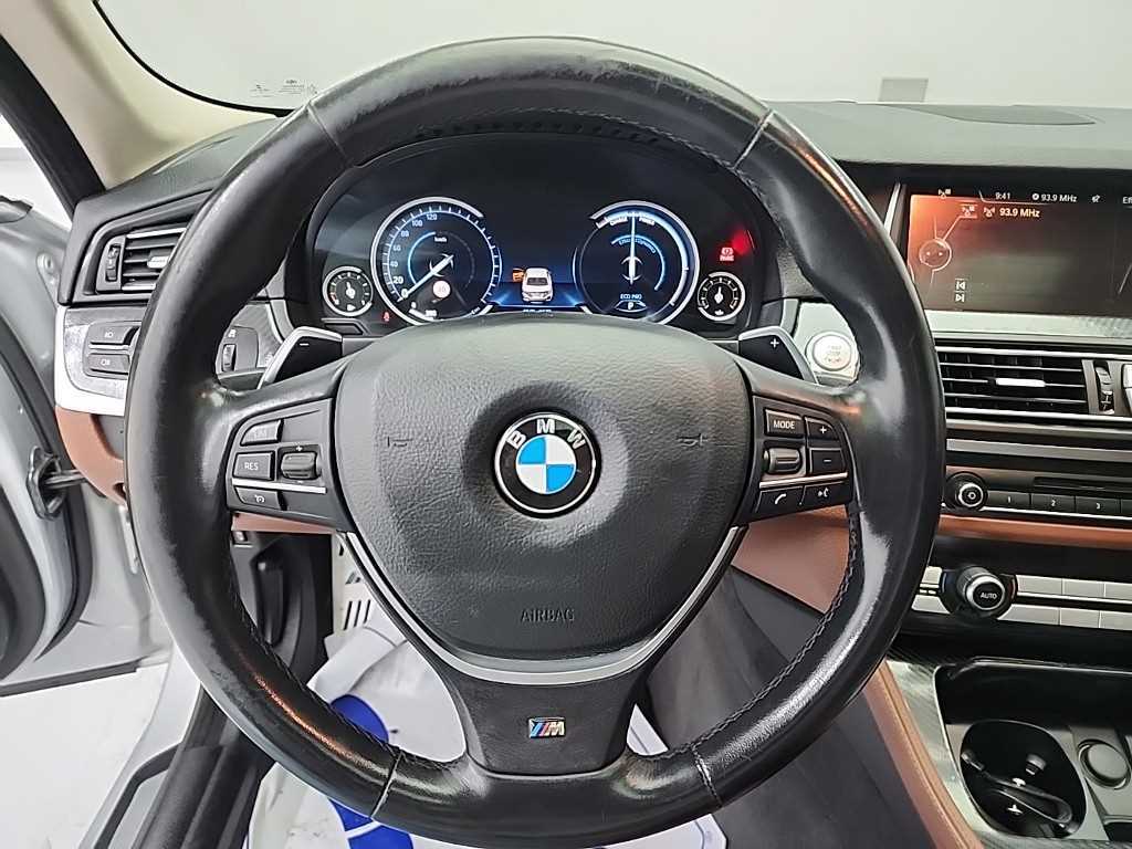 BMW 5 Series - Vista 9