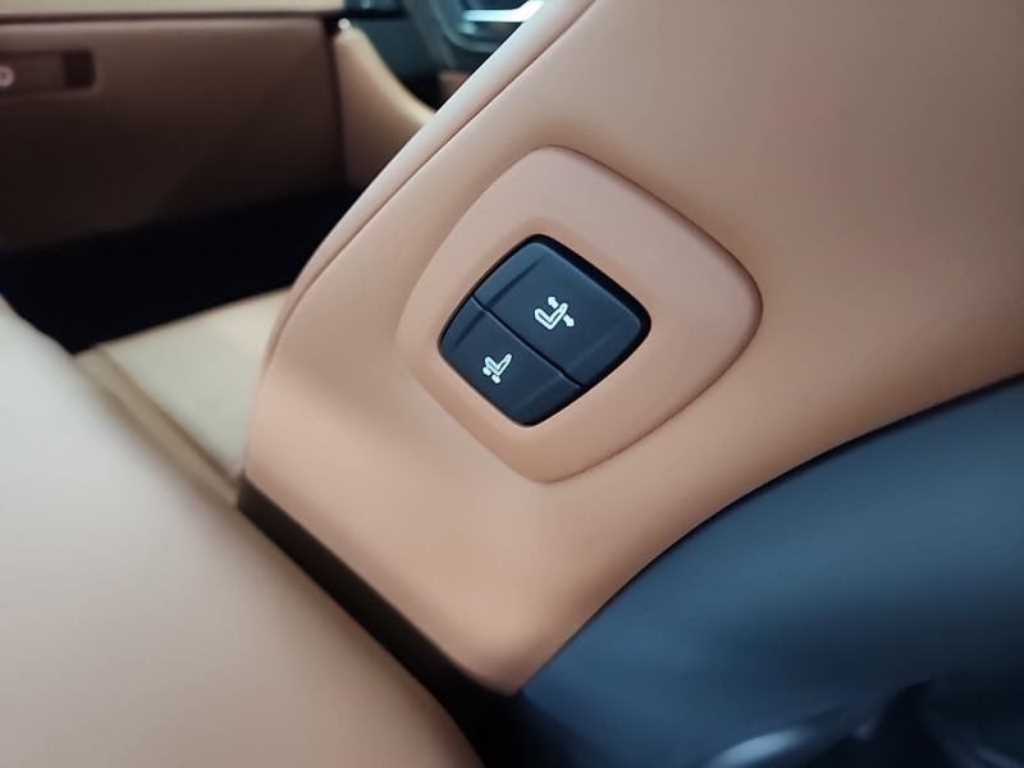 Toyota Alphard 2025 Negro - Importación desde Corea - HF Imports Iquique - Foto 14