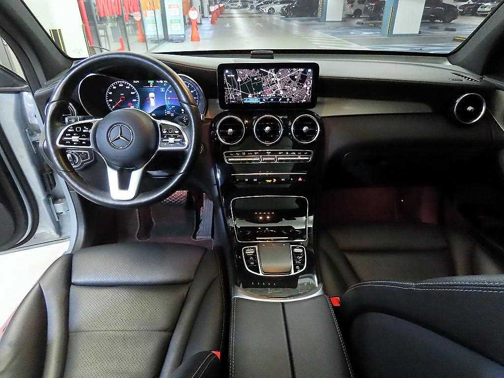 Mercedes Benz GLC Class - Vista 10