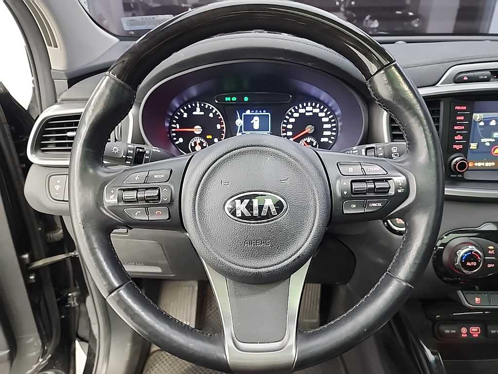 KIA Sorento - Vista 9
