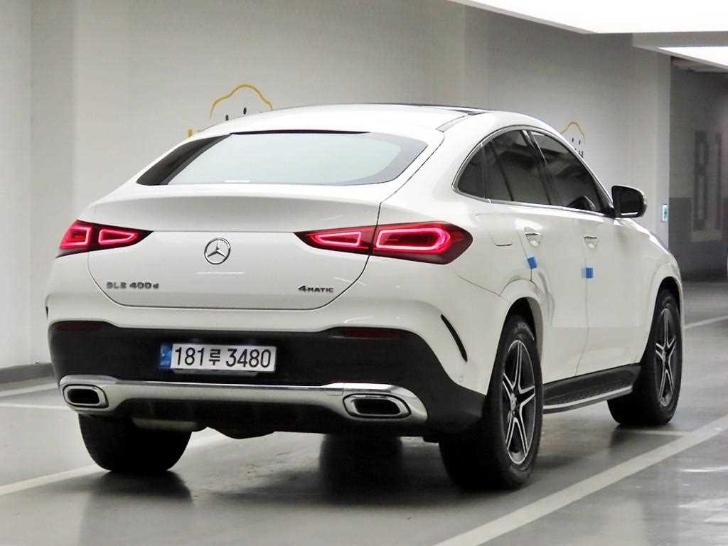 Mercedes Benz GLE Class - Vista 4