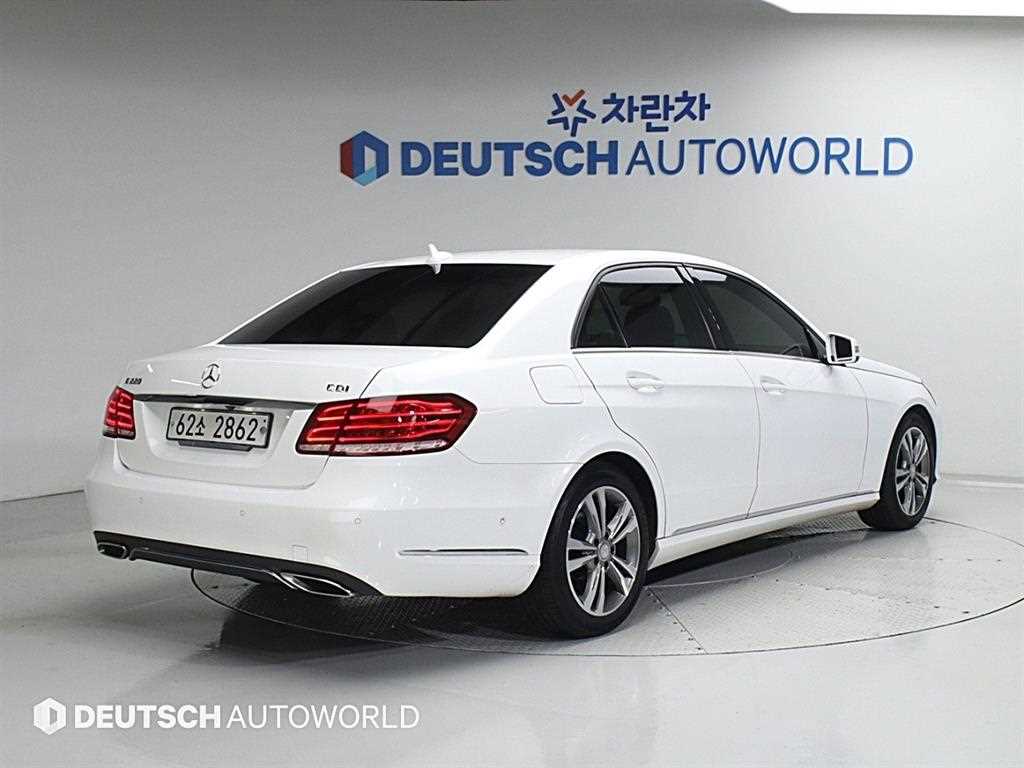 Mercedes Benz E class - Vista 2