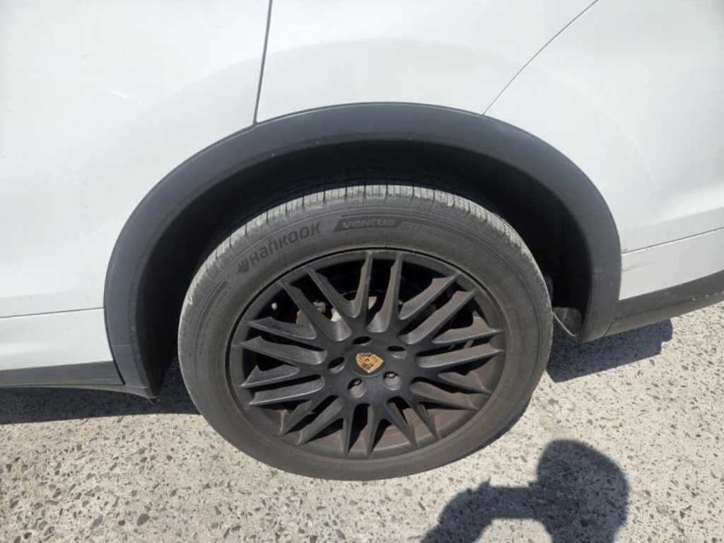 Porsche Cayenne - Vista 4