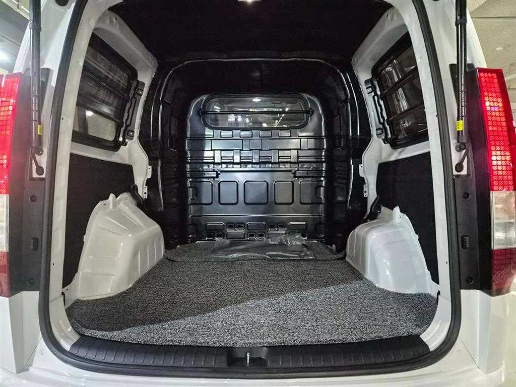 HYUNDAI Staria 2023 Blanco - Importación desde Corea - HF Imports Iquique - Foto 18