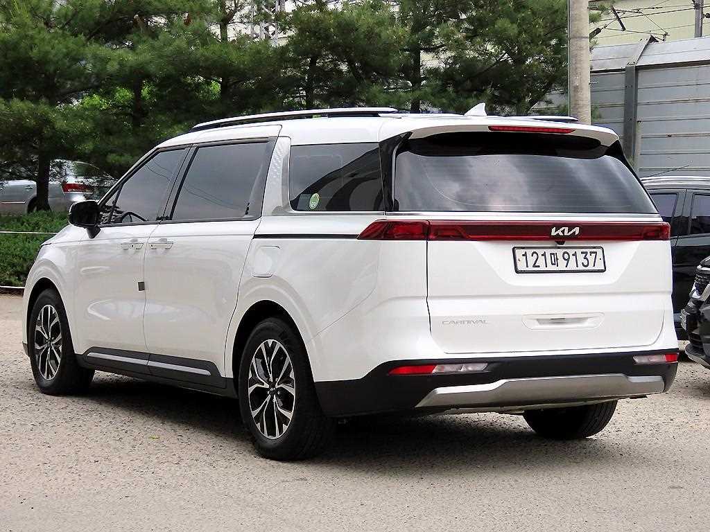 KIA Carnival - Vista 3