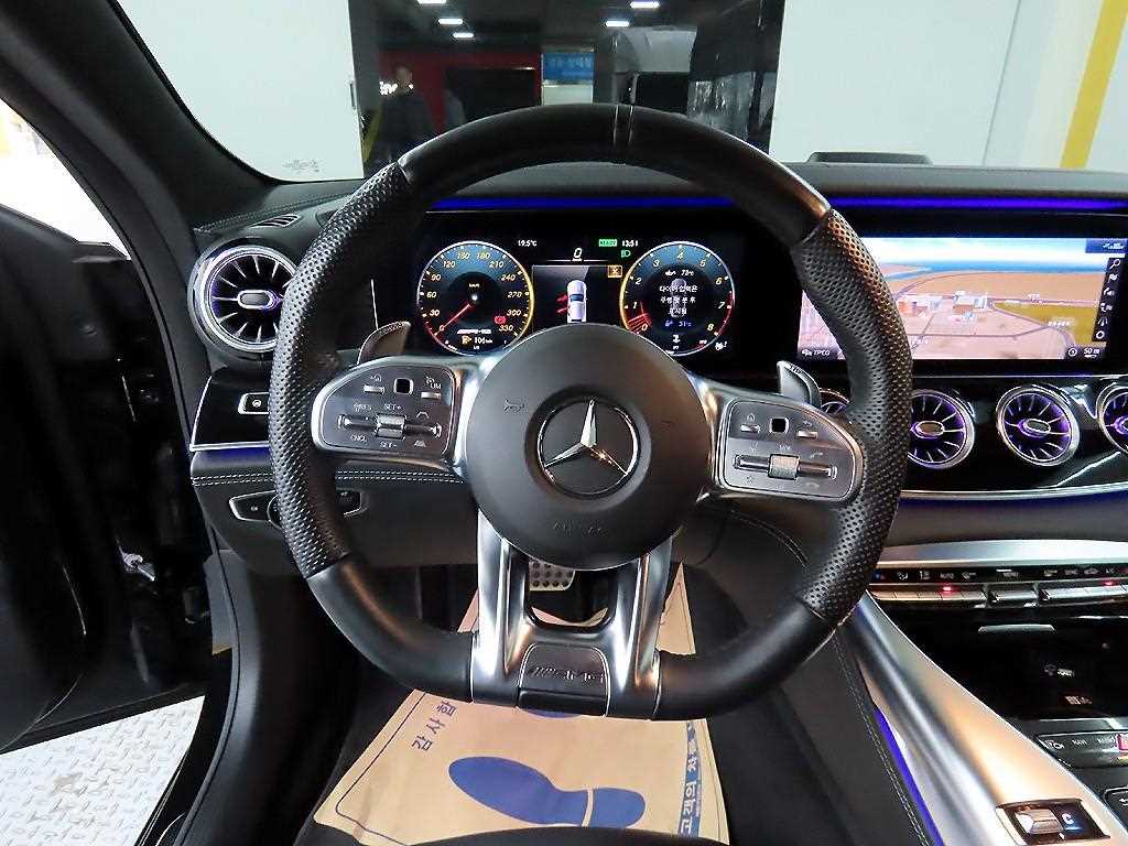 Mercedes Benz AMG GT - Vista 9