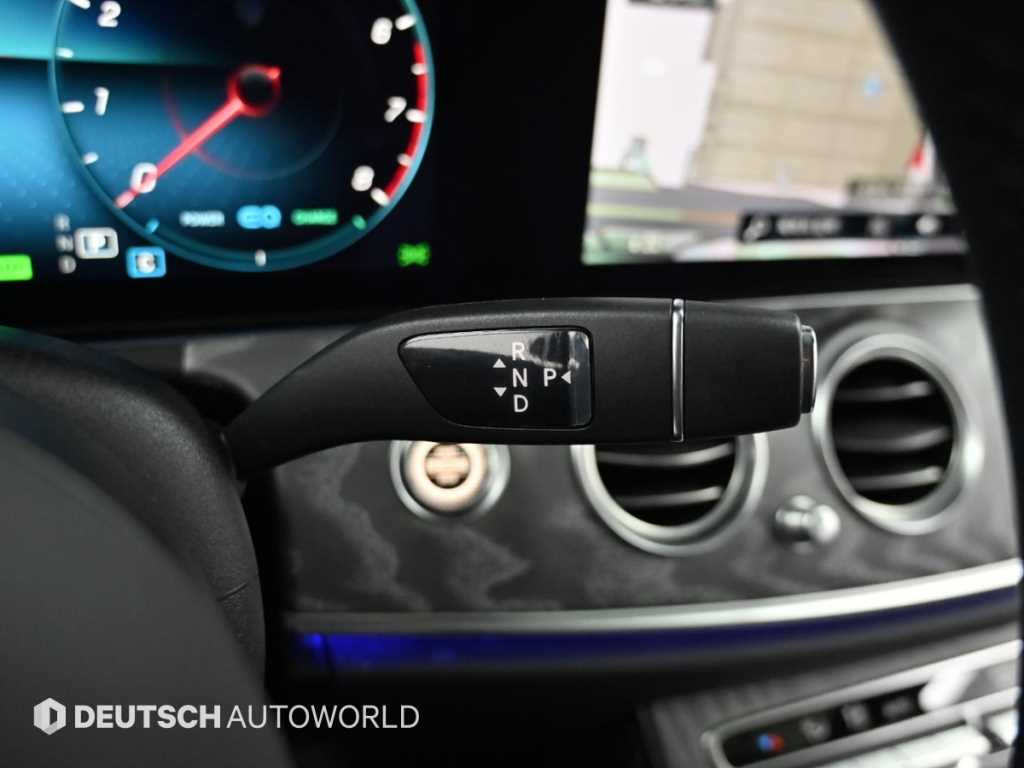 Mercedes Benz E class - Vista 9