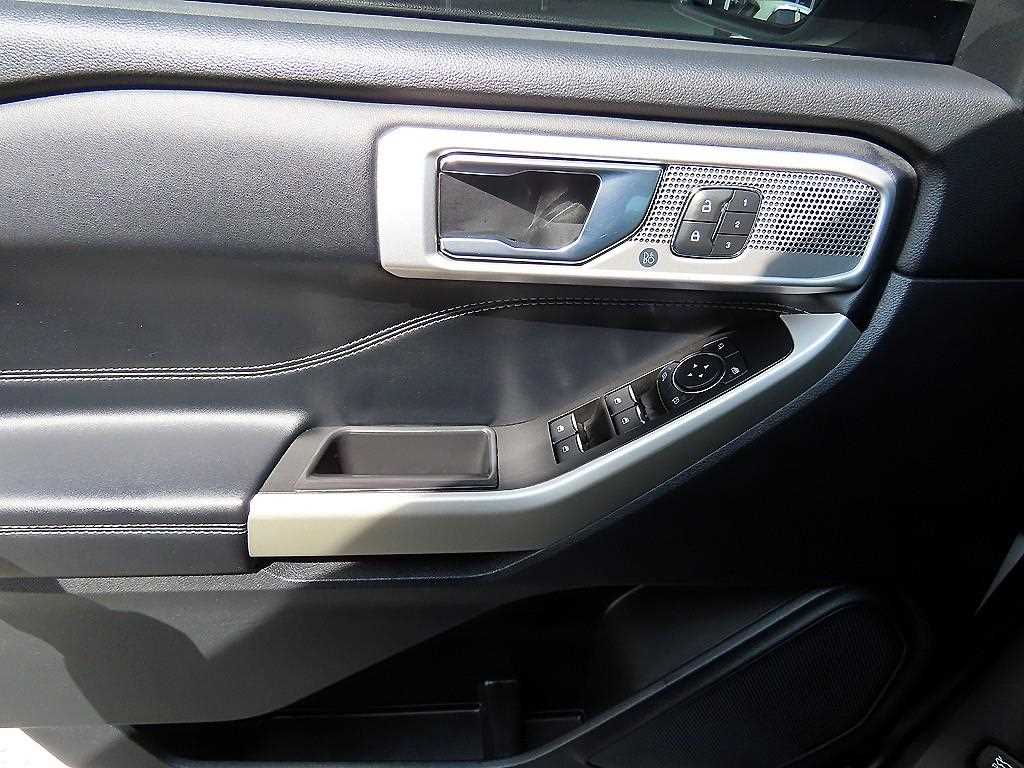 Ford Explorer - Vista 11