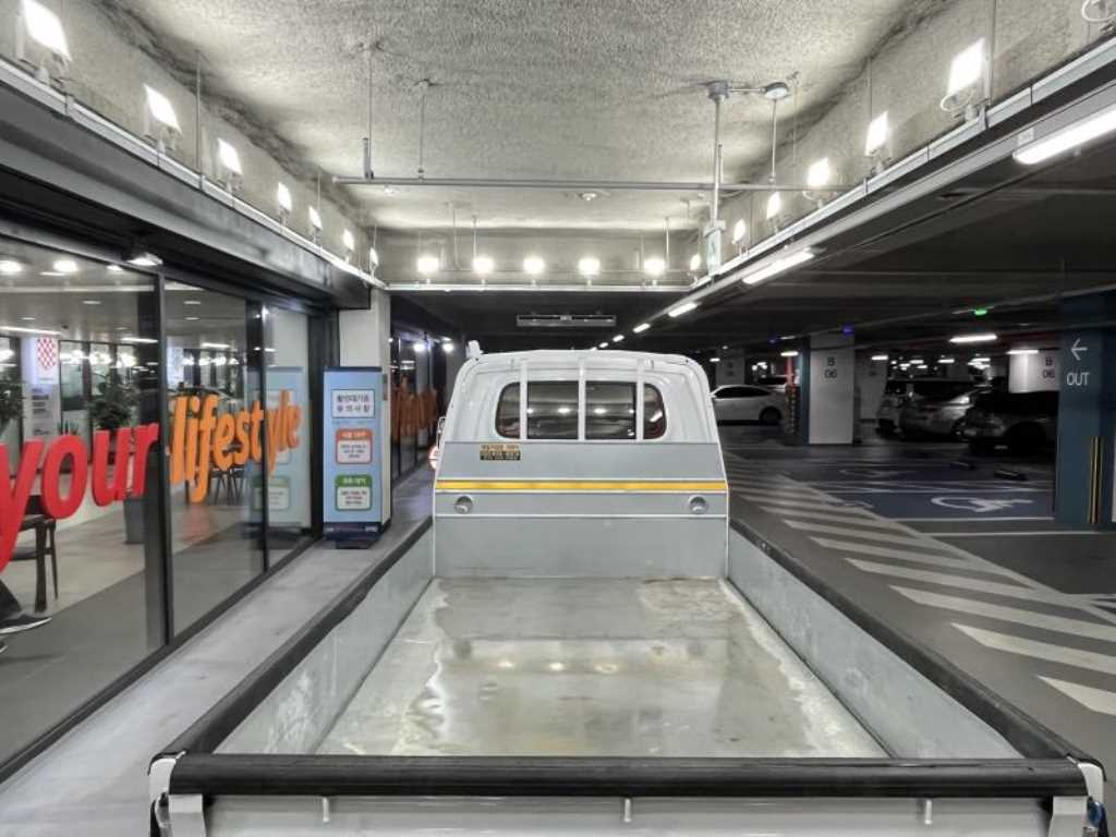 Small Truck Cargo (small) - Vista 6