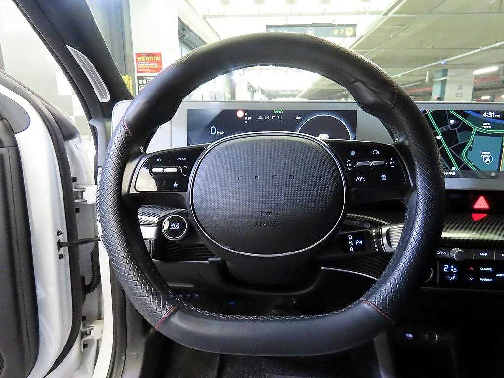 HYUNDAI Ioniq 5 - Vista 8