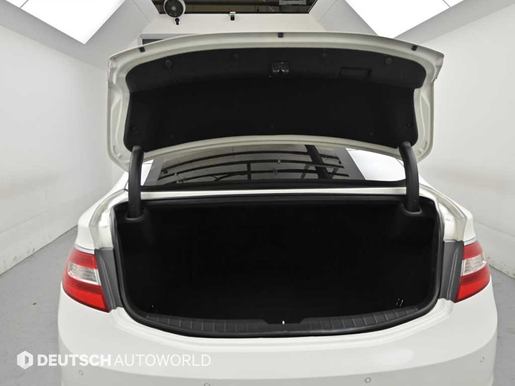 HYUNDAI Grandeur 2012 Blanco - Importación desde Corea - HF Imports Iquique - Foto 19