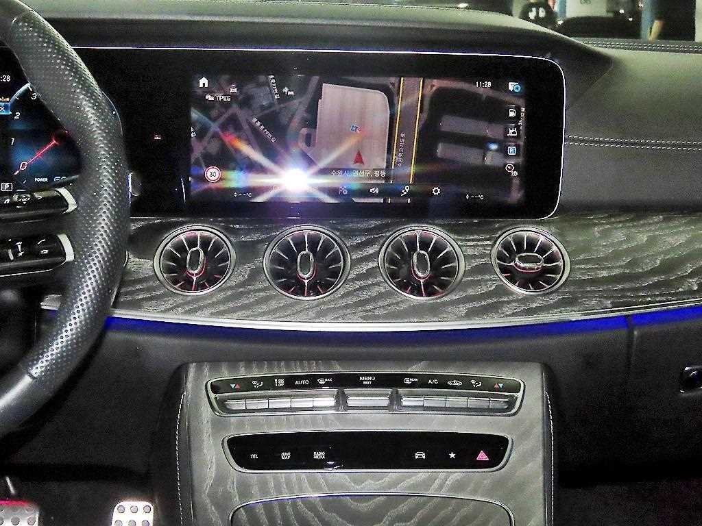 Mercedes Benz CLS Class - Vista 11