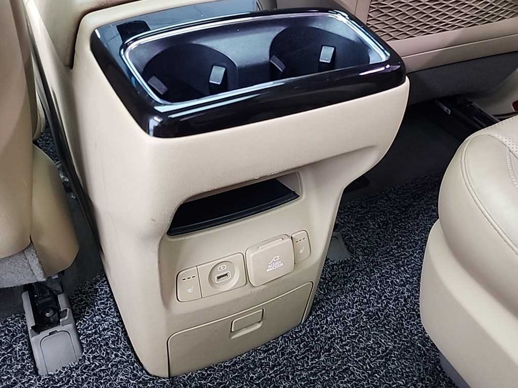 KIA Carnival 2018 Blanco - Importación desde Corea - HF Imports Iquique - Foto 15