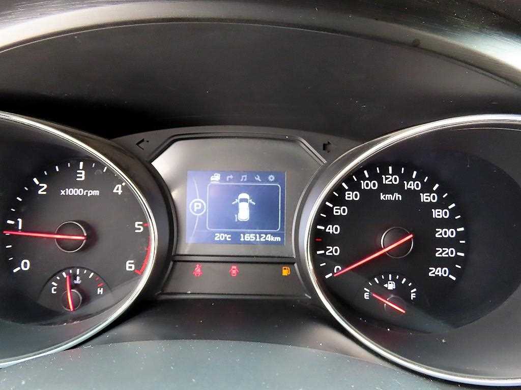 KIA Carnival - Vista 9