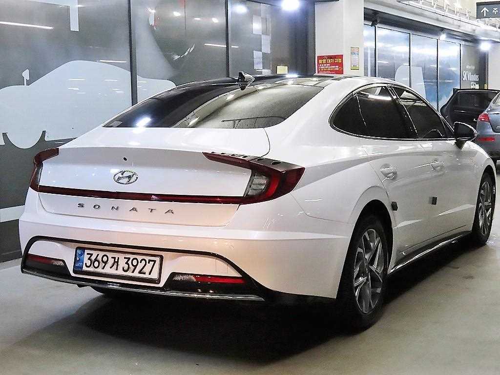 HYUNDAI Sonata - Vista 4