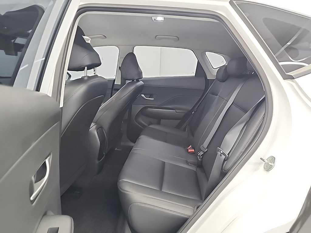 HYUNDAI Kona - Vista 12