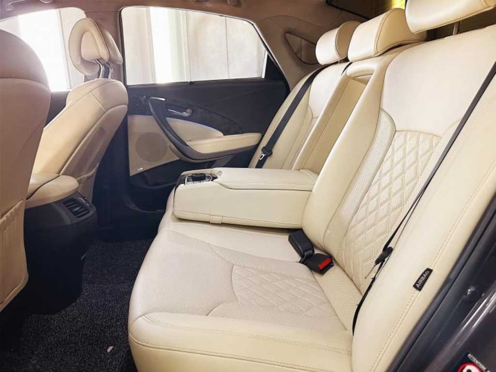 HYUNDAI Aslan - Vista 10