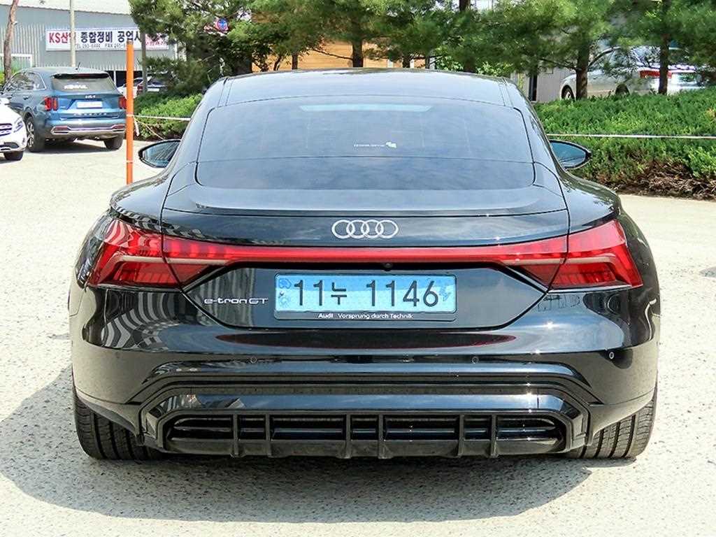 Audi e-Tron GT - Vista 4