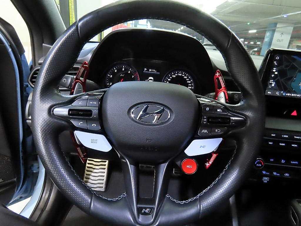 HYUNDAI Veloster - Vista 8