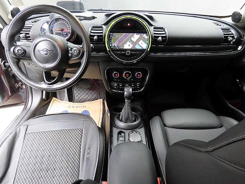 Mini Clubman - Vista 8