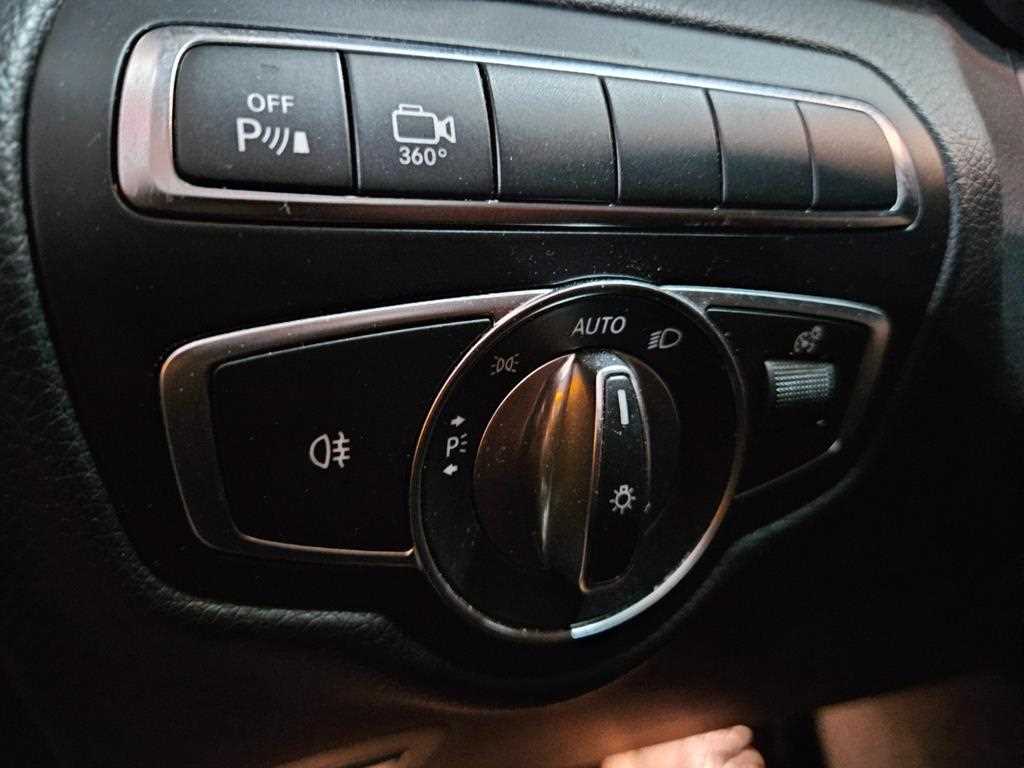 Mercedes Benz GLC Class - Vista 11