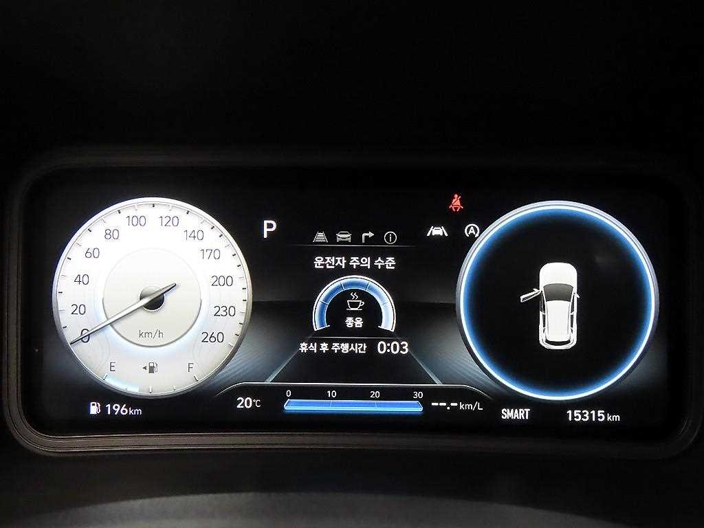 HYUNDAI Kona - Vista 8