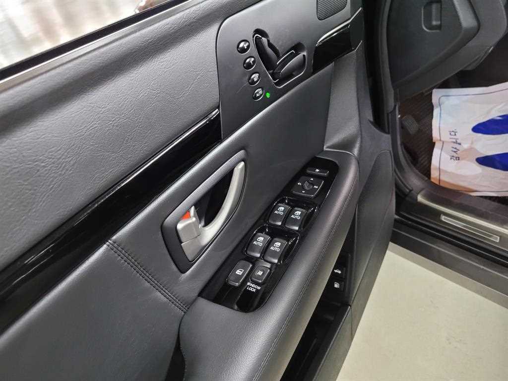 KIA Opirus 2011 Negro - Importación desde Corea - HF Imports Iquique - Foto 17