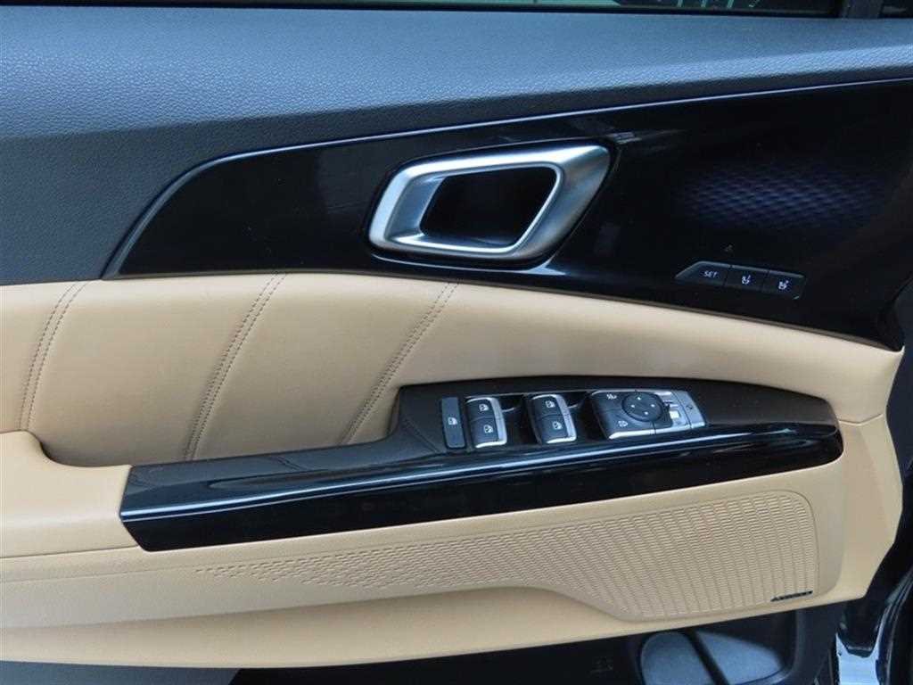 KIA Carnival - Vista 7