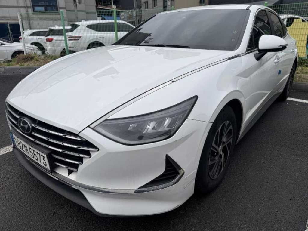 HYUNDAI Sonata - Vista 3