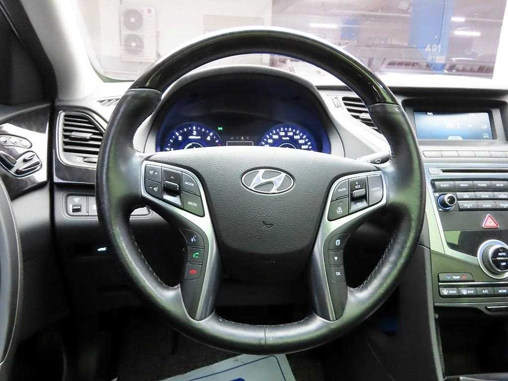 HYUNDAI Grandeur - Vista 8