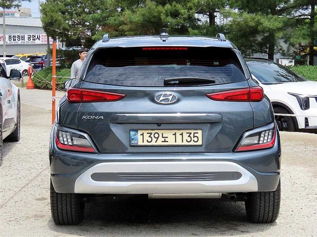 HYUNDAI Kona - Vista 4