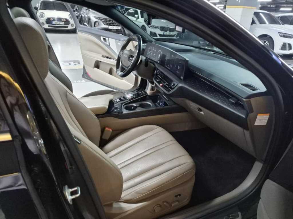 KIA K8 - Vista 10