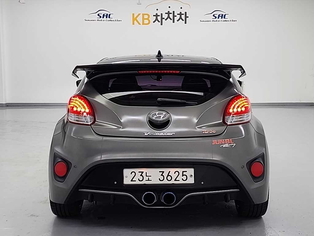 HYUNDAI Veloster - Vista 3