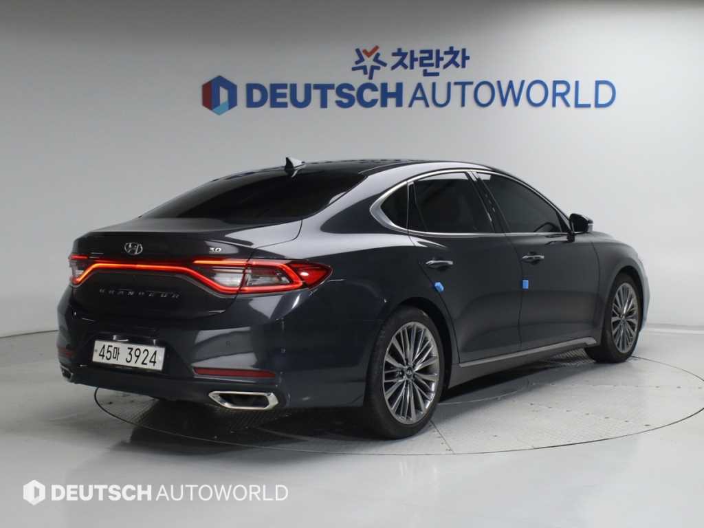 HYUNDAI Grandeur - Vista 2