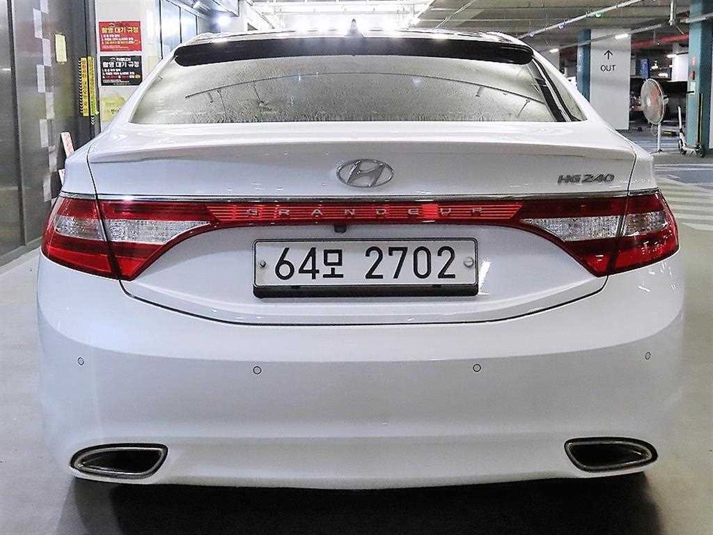HYUNDAI Grandeur - Vista 5