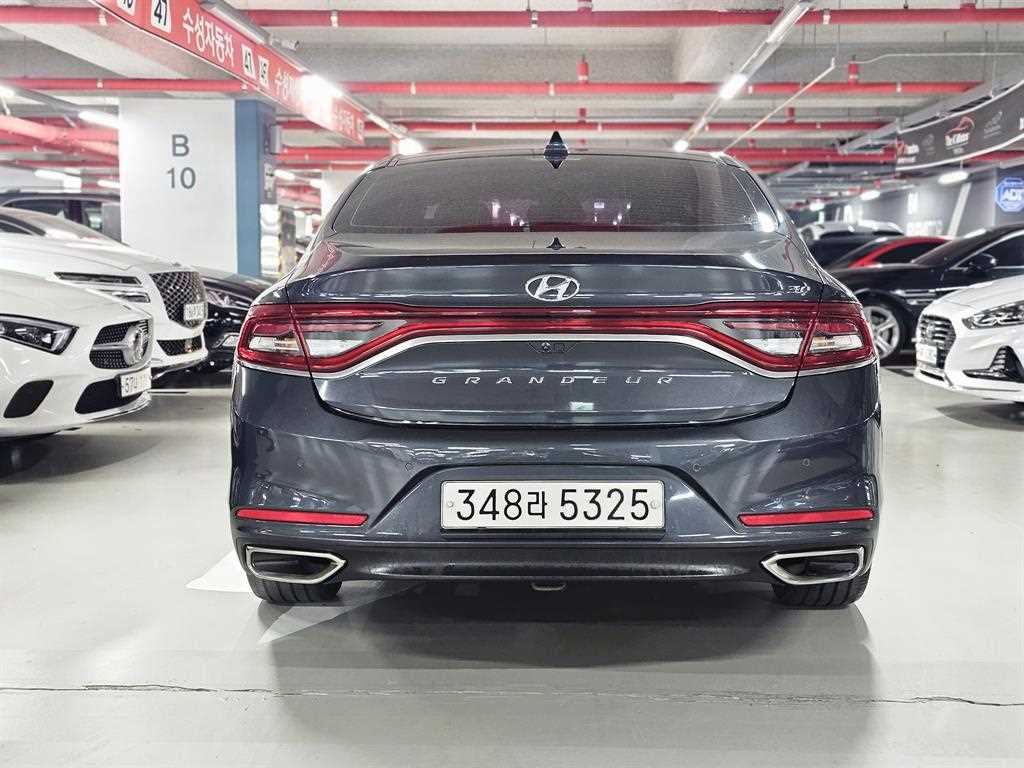 HYUNDAI Grandeur - Vista 4