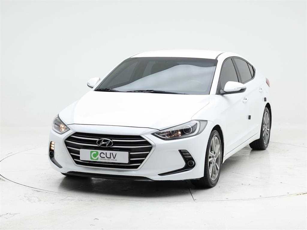HYUNDAI Avante 2018 Blanco - Importación desde Corea - HF Imports Iquique - Foto 1