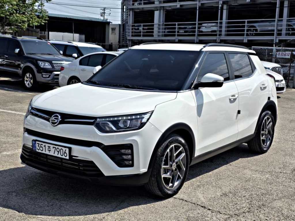 Ssangyong Tivoli 2022 Blanco - Importación desde Corea - HF Imports Iquique - Foto 1