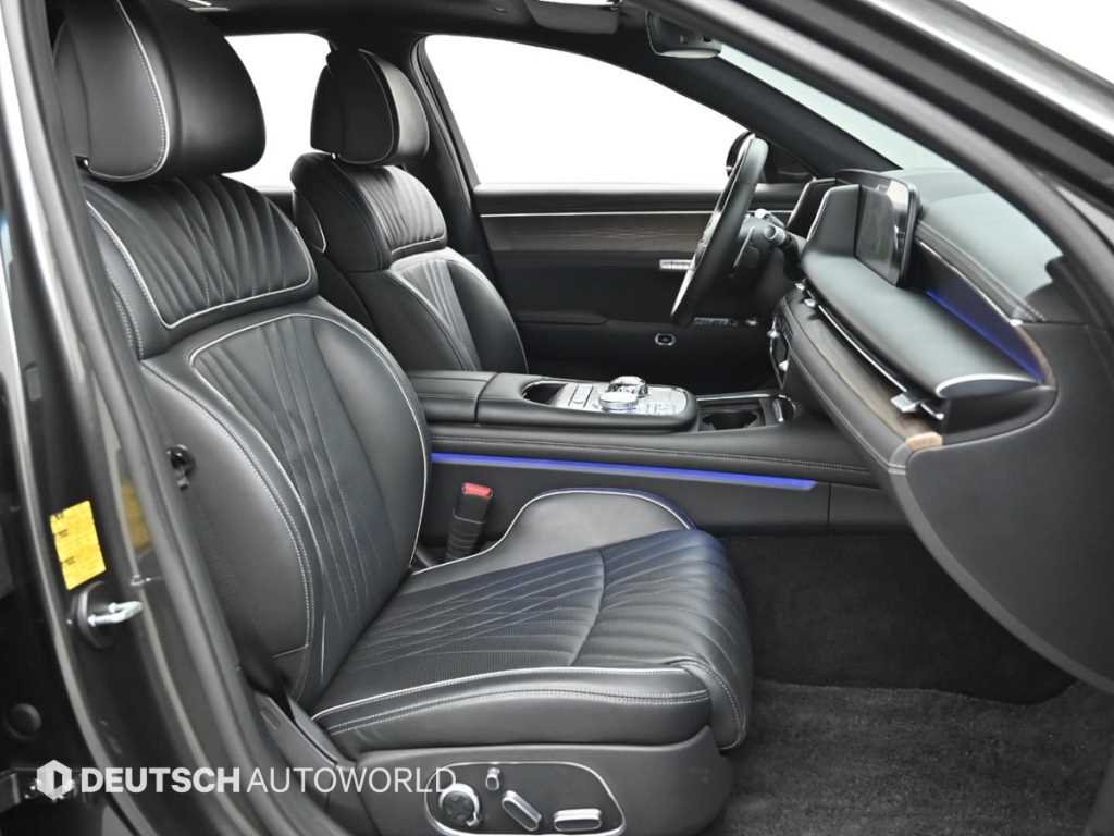 Genesis G90 - Vista 10