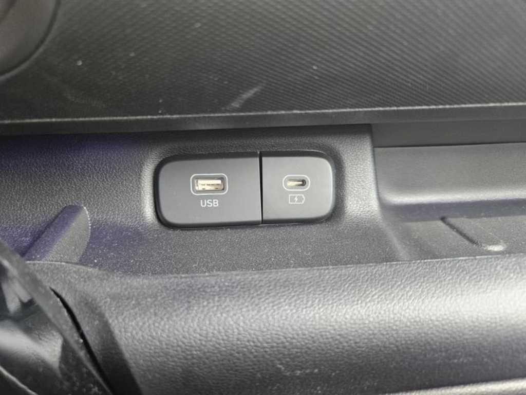 HYUNDAI Casper - Vista 12