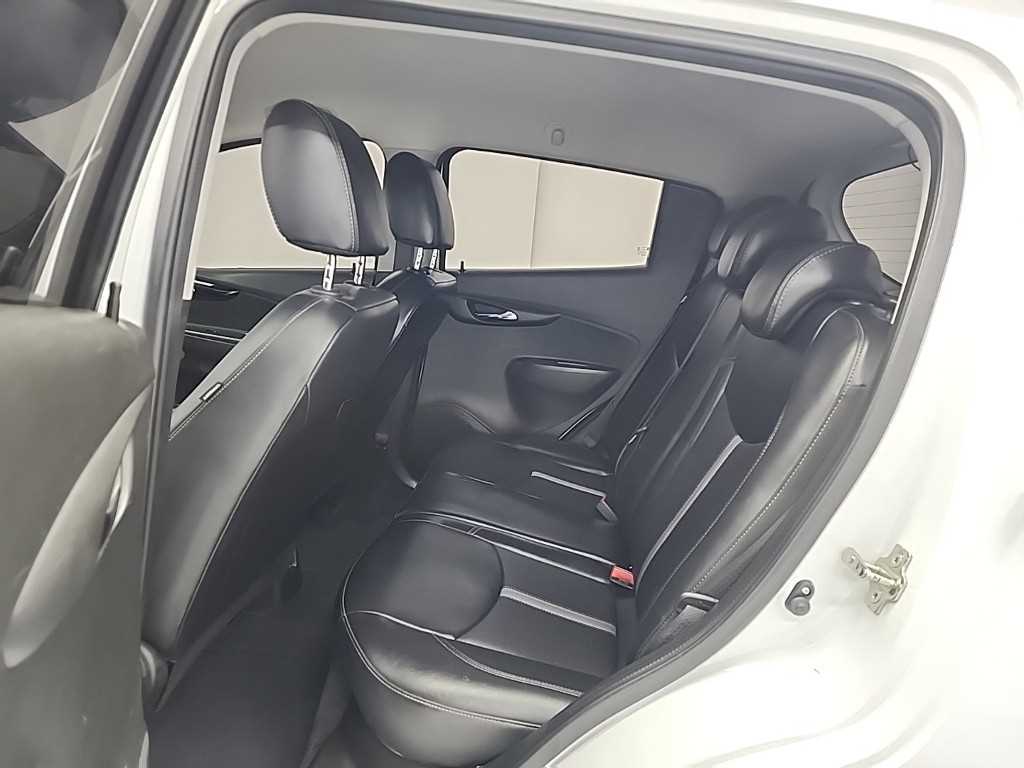 Chevrolet Spark - Vista 12