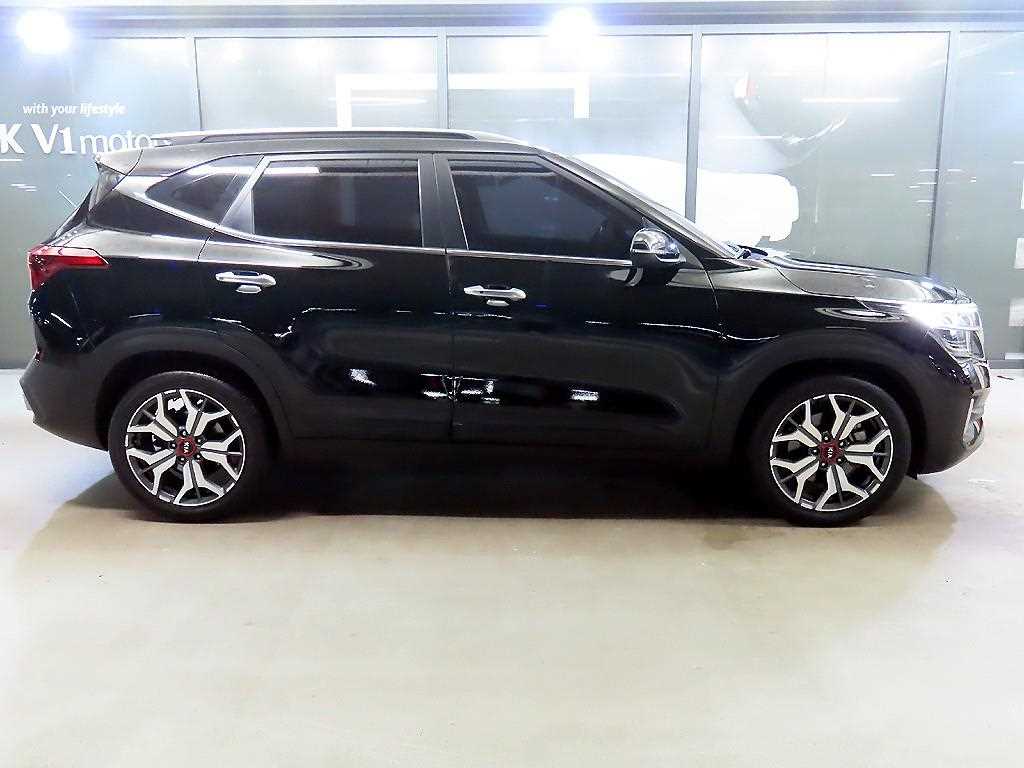 KIA Seltos - Vista 3