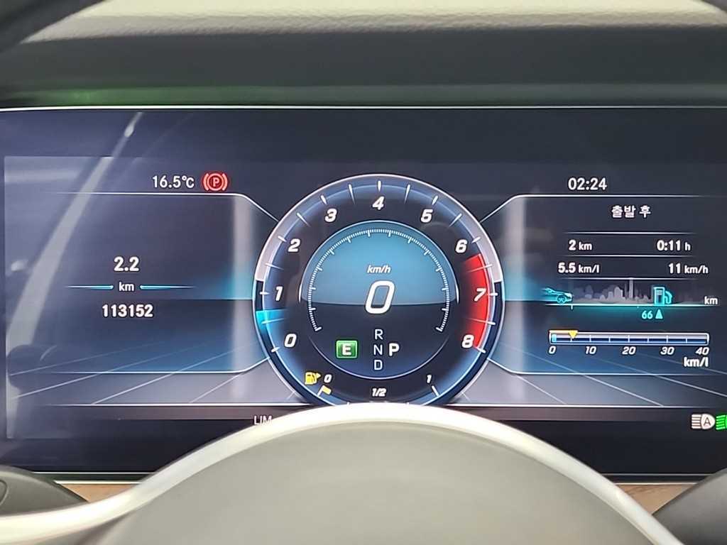 Mercedes Benz E class - Vista 6