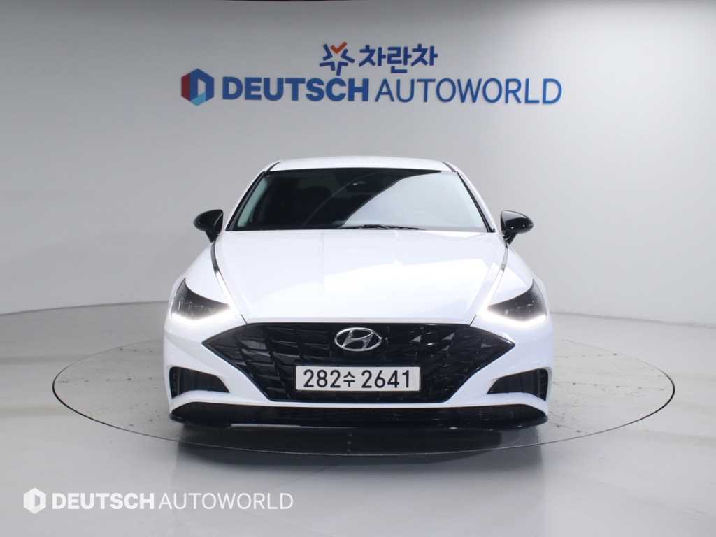 HYUNDAI Sonata - Vista 2